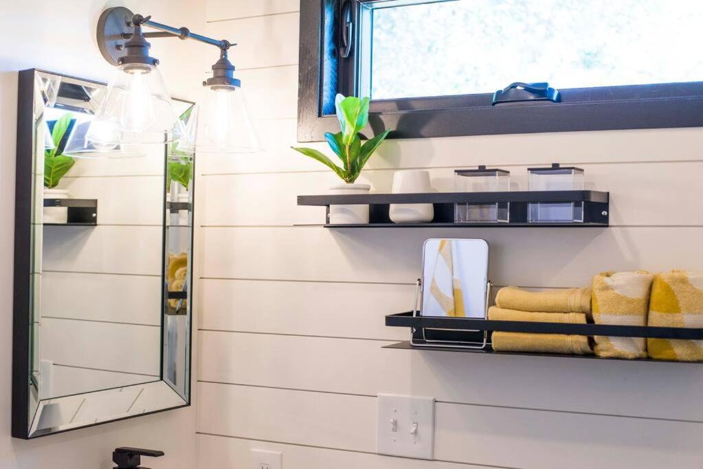 The Zephyr Modern Luxe Container Home Bellmead Exterior foto